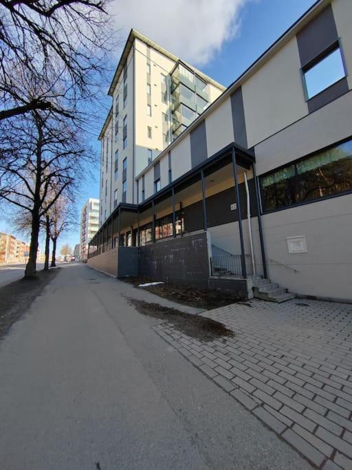 Keskustan Tyylikkaein Omalla Autopaikalla Lappeenranta